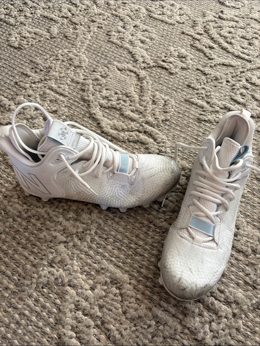 White Men’s Athletic Cleats - Lightweight Performance
